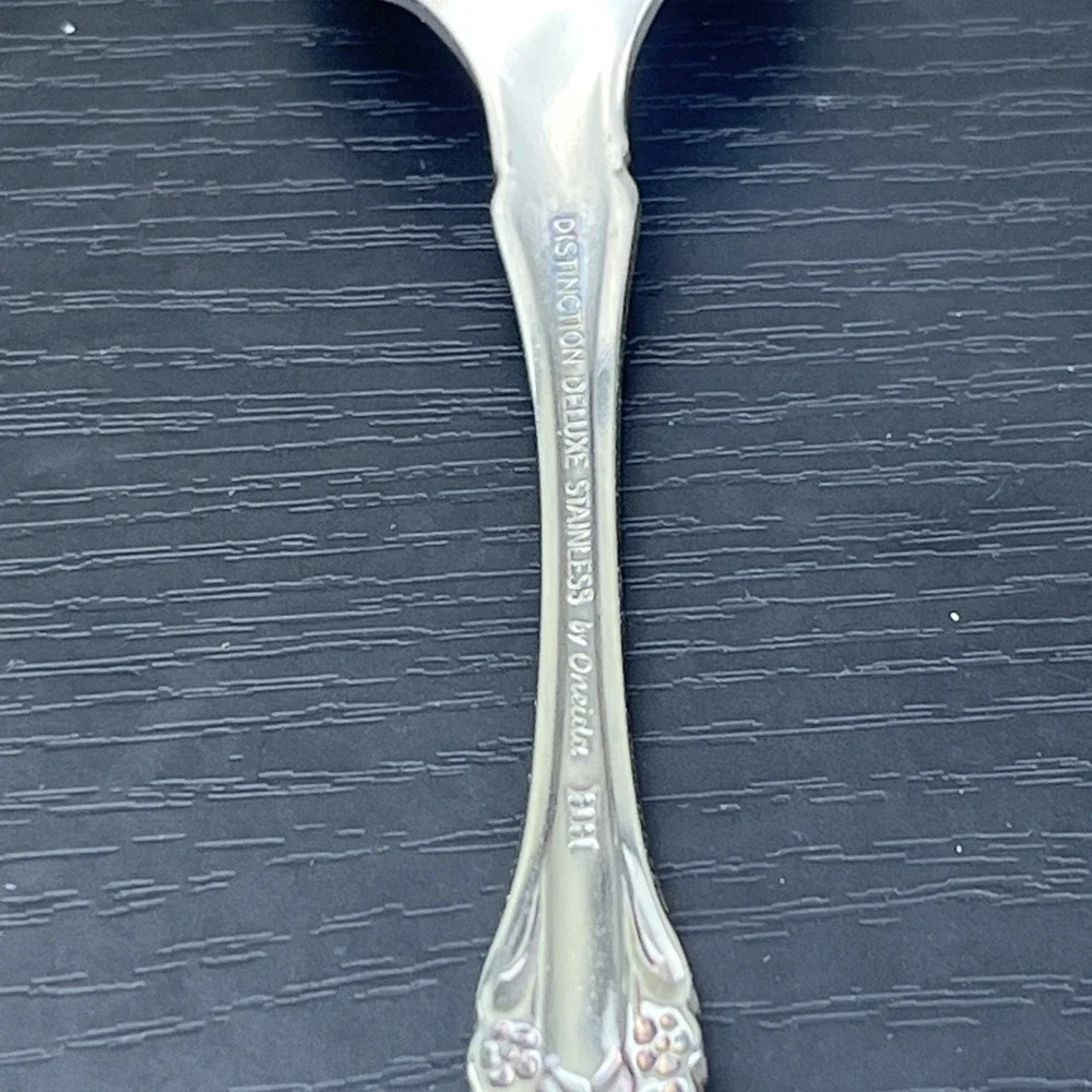 Oneida Kennett Distinction Deluxe HH Grapefruit Spoons Lot of 2 Stainless USA